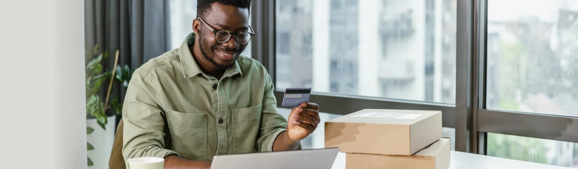 Banner image for content hub page: How to Send a Parcel