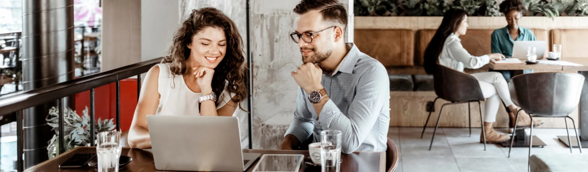 Banner image for content hub page: How to Start an Ecommerce Business