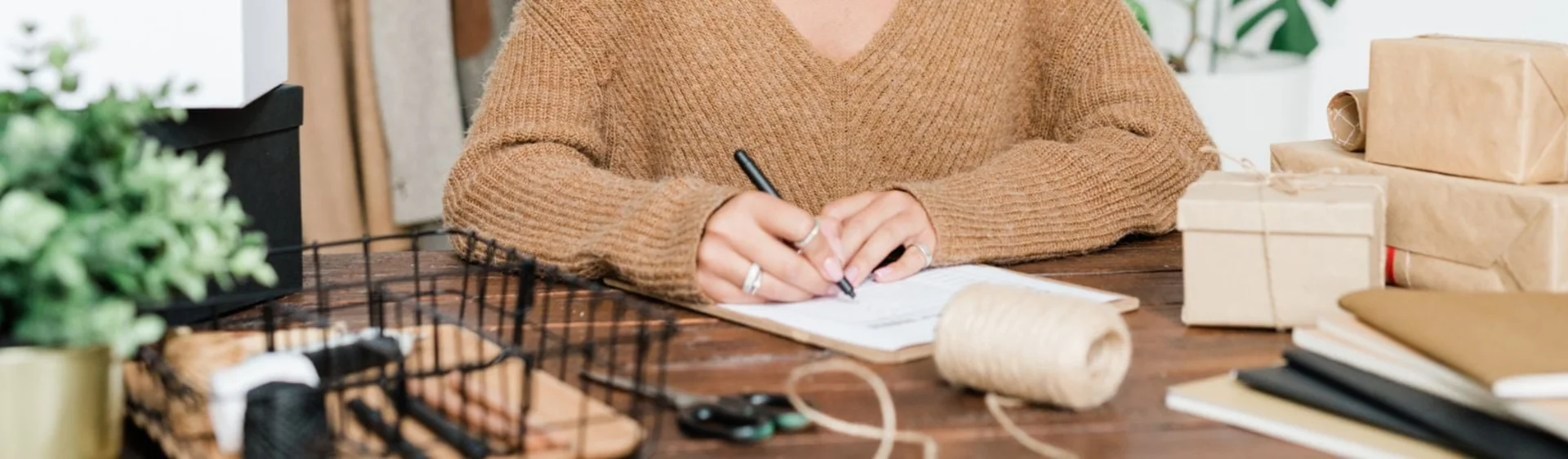 Banner image for content hub page: Optimise Your Etsy Listings