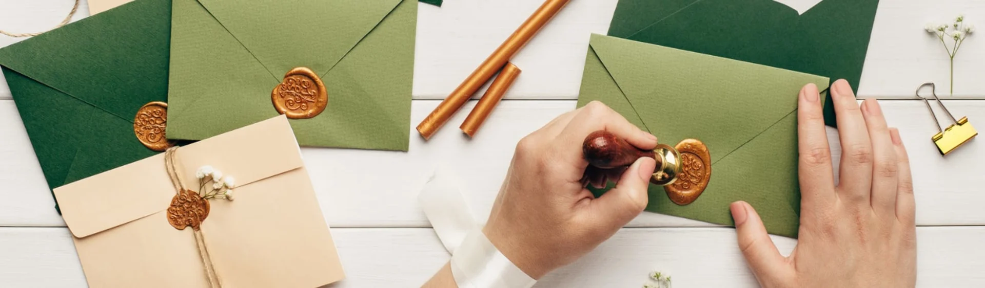 Banner image for content hub page: Tips for Posting Wedding Invitations