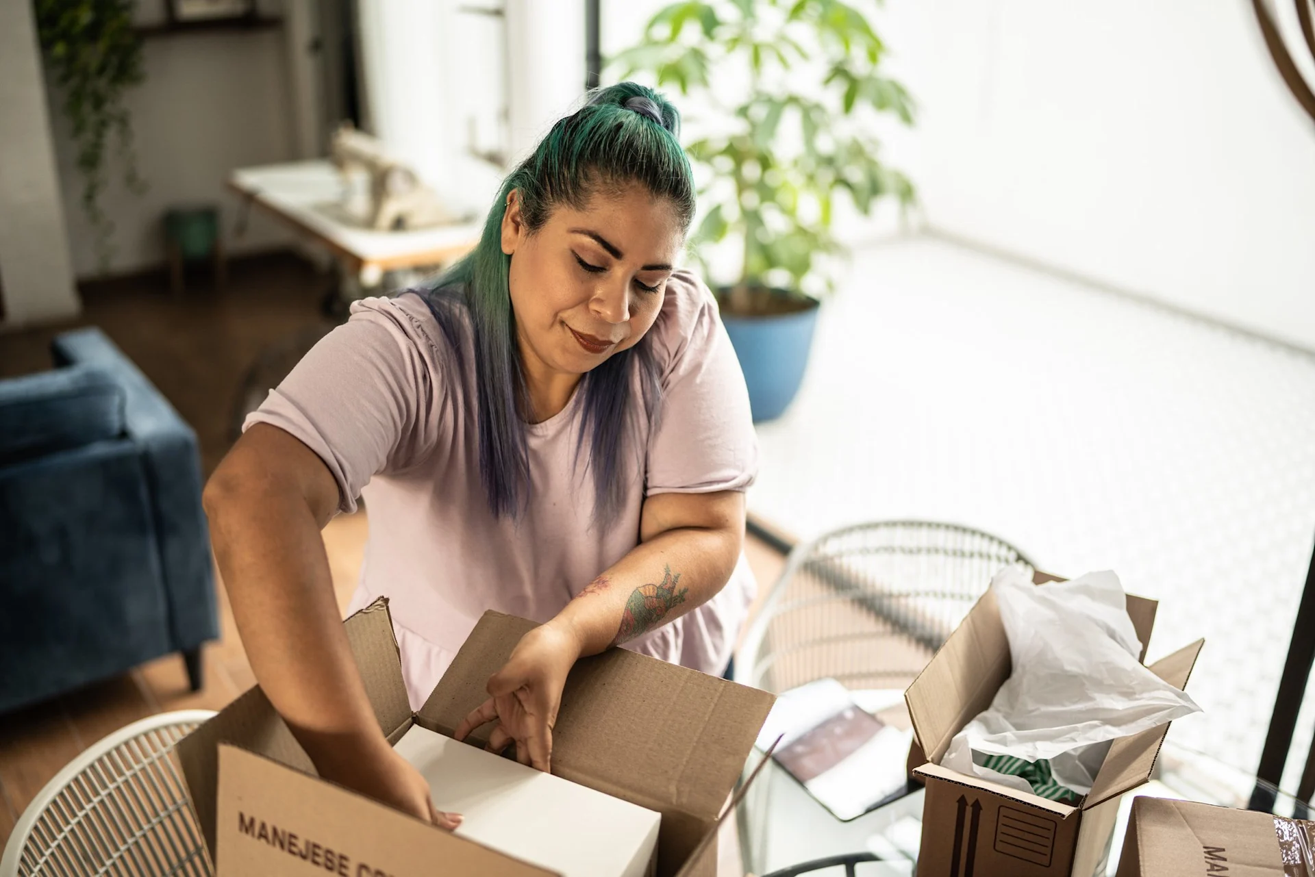 image for content hub page: 4. Weigh and measure your parcel correctly