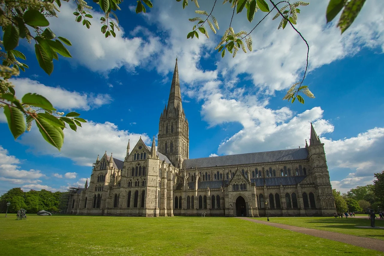 Salisbury Cathedral on a clear blue day
