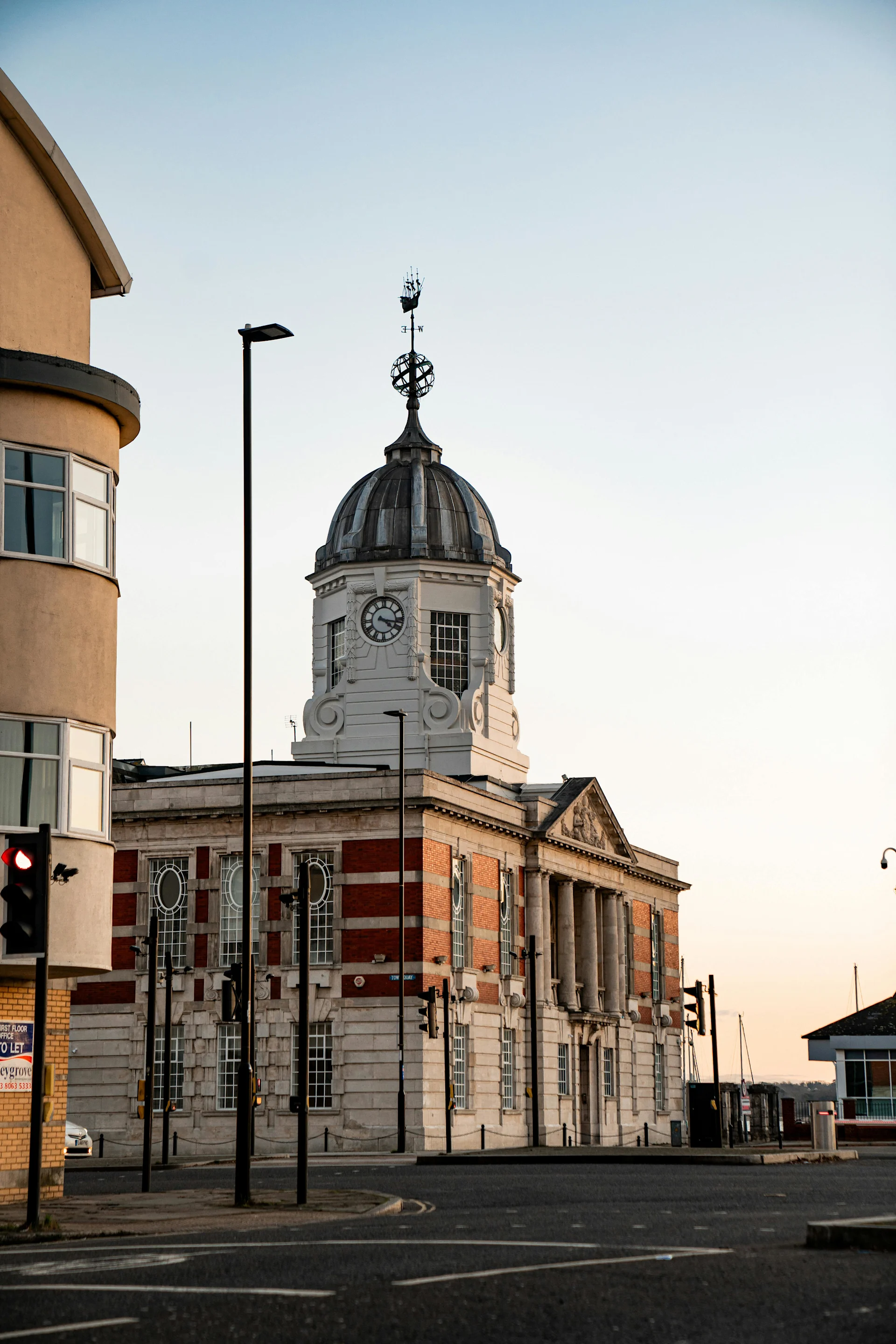 Building with Tower in Southampton in England